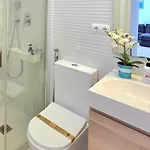 La Nogalera Vistas Modern 3Bed 2 Bath With Seaviews And Private Parking By Namaste Elite Lägenhet