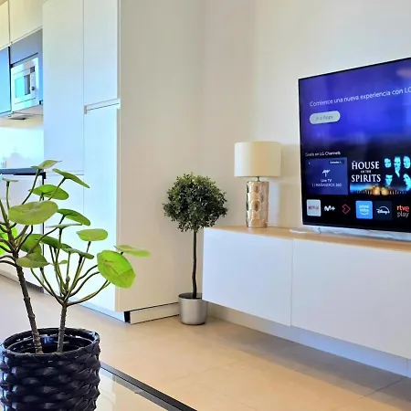 La Nogalera Vistas Modern 3bed 2 Bath With Seaviews And Private Parking By Namaste Elite Διαμέρισμα Τορρεμολίνος