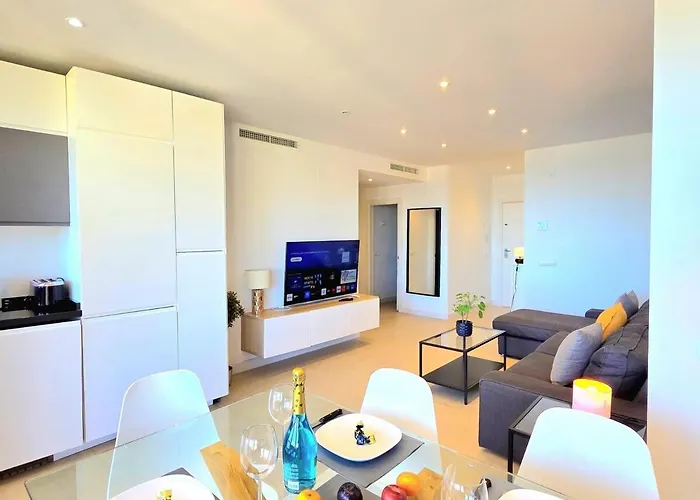 La Nogalera Vistas Modern 3Bed 2 Bath With Seaviews And Private Parking By Namaste Elite Apartmán *