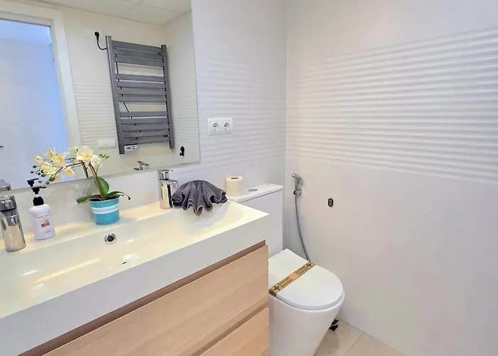 La Nogalera Vistas Modern 3Bed 2 Bath With Seaviews And Private Parking By Namaste Elite Lejlighed